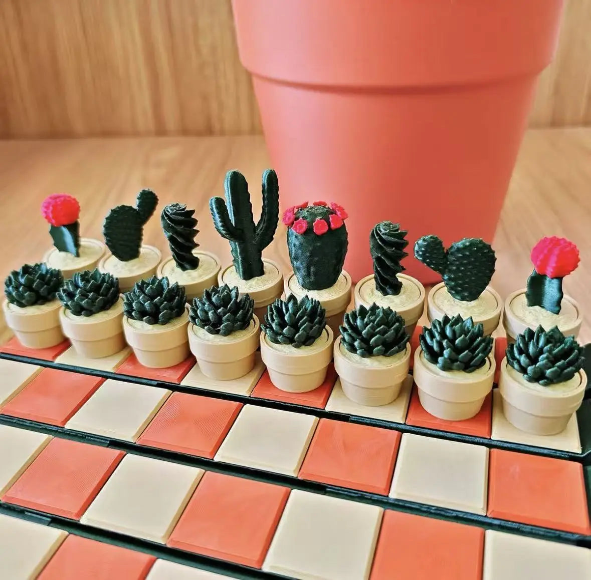 Magnetic Cactus & Succulent Theme International Chess Set with Artificial Plant Pots‌