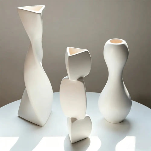 Creative Irregular Art Vase, Nordic Geometric White Ceramic Vase for Dried Flowers, Home Desktop Décor