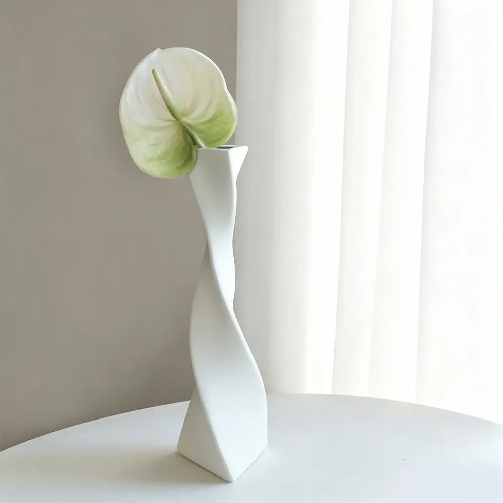Creative Irregular Art Vase, Nordic Geometric White Ceramic Vase for Dried Flowers, Home Desktop Décor